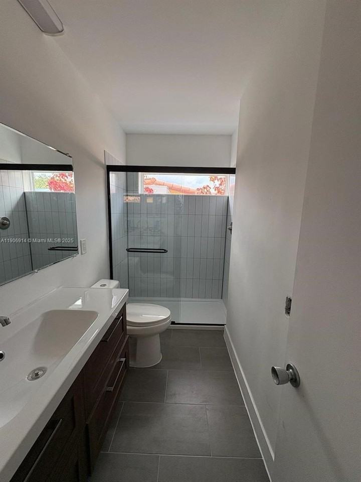 3330 Liberty St - Photo 7 of 11