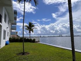 1750 S Treasure Dr #4 - Photo 1 of 1