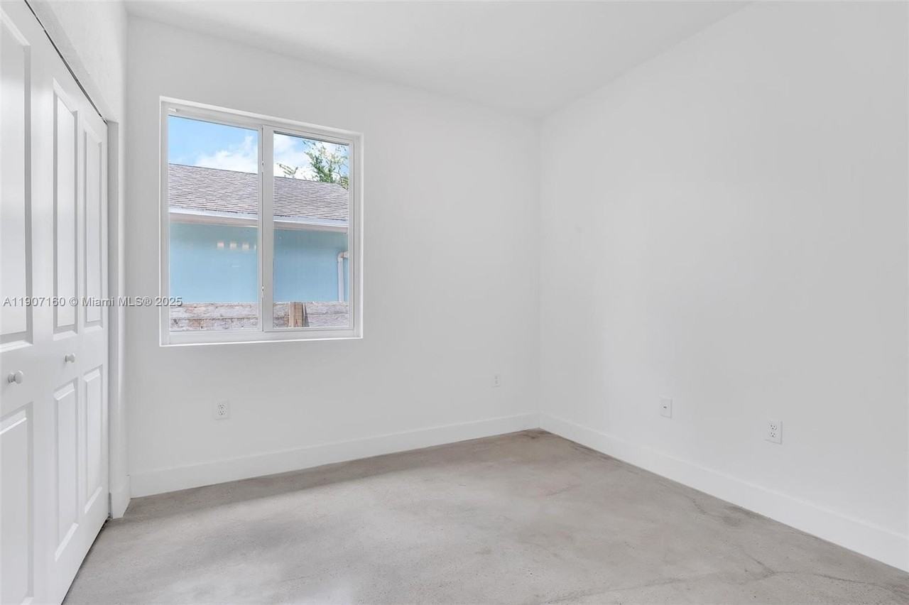 638 Nw 15th Ave #0 - Photo 7 of 16