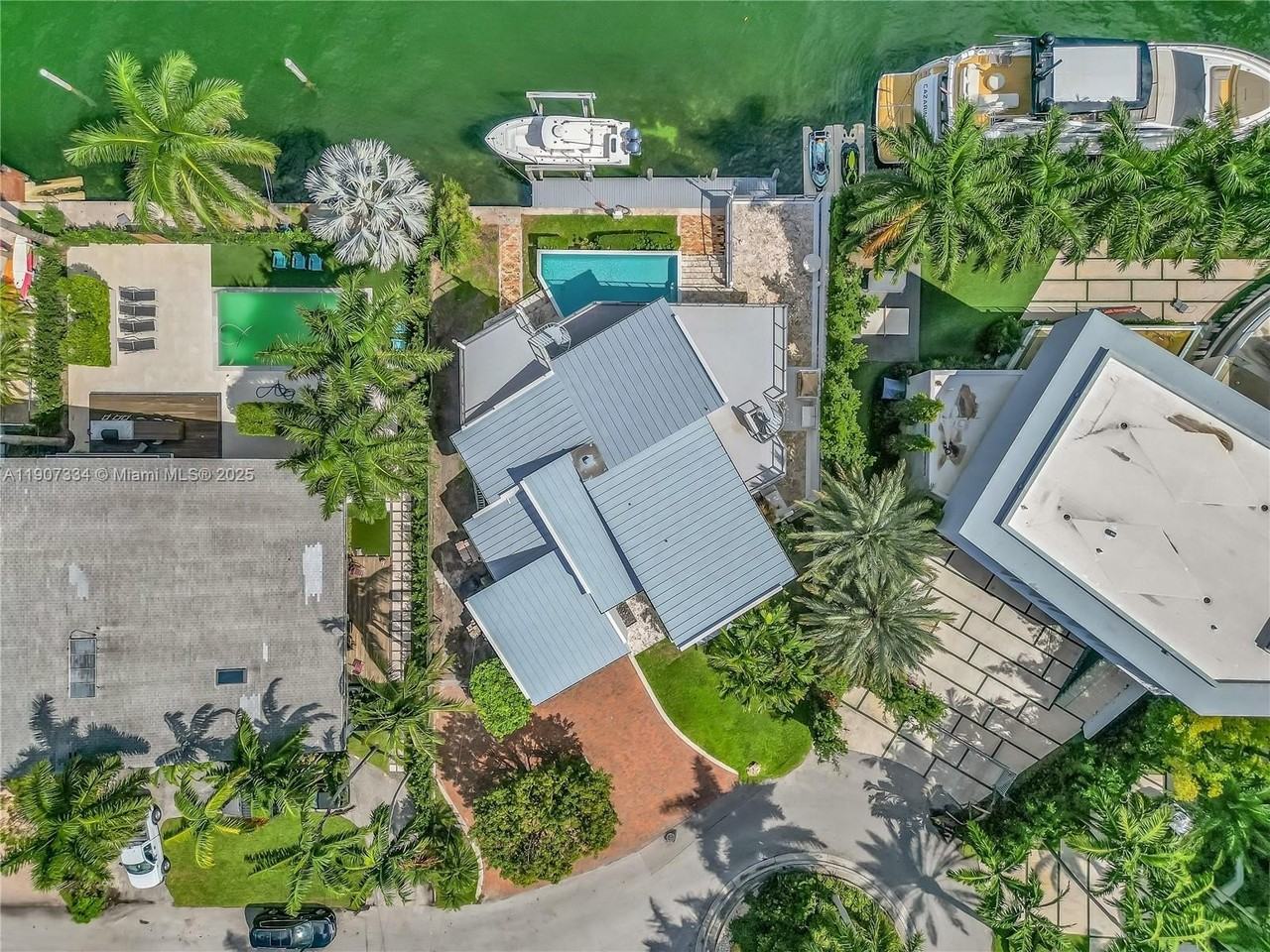 2089 Ne 121st Rd - Photo 4 of 30