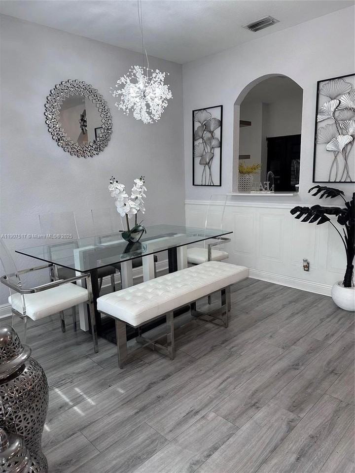 10577 Nw 56th Pl #10577 - Photo 4 of 23