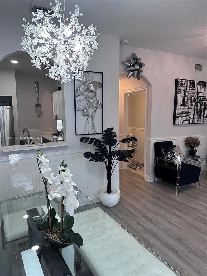 10577 Nw 56th Pl #10577 - Photo 5 of 23