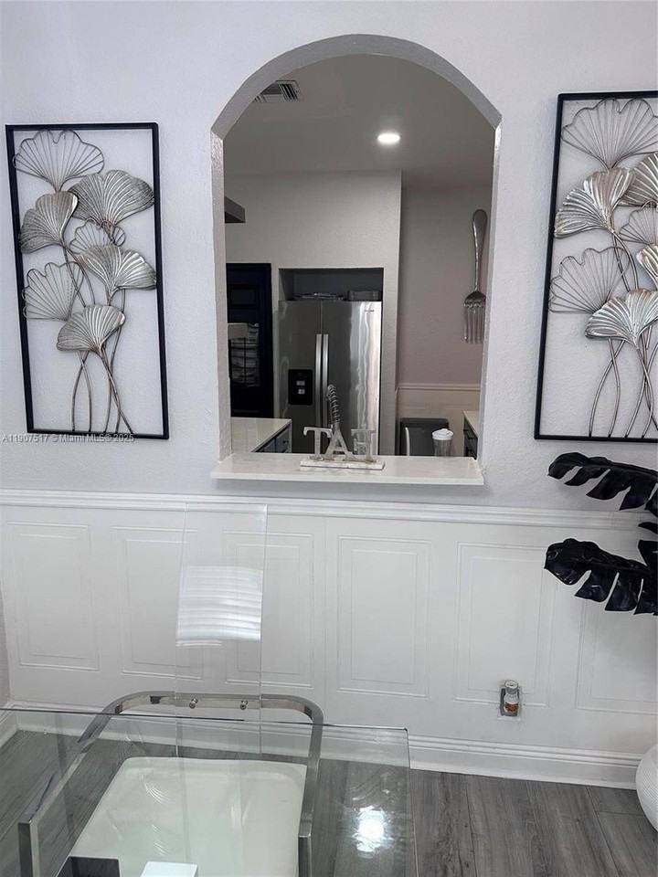 10577 Nw 56th Pl #10577 - Photo 6 of 23