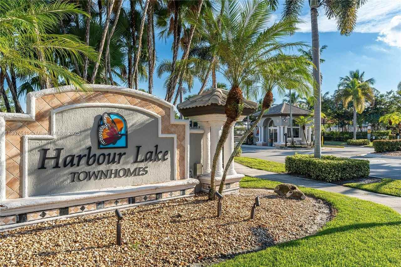 2889 Southwest 129th Way #2889 - Photo 2 of 29