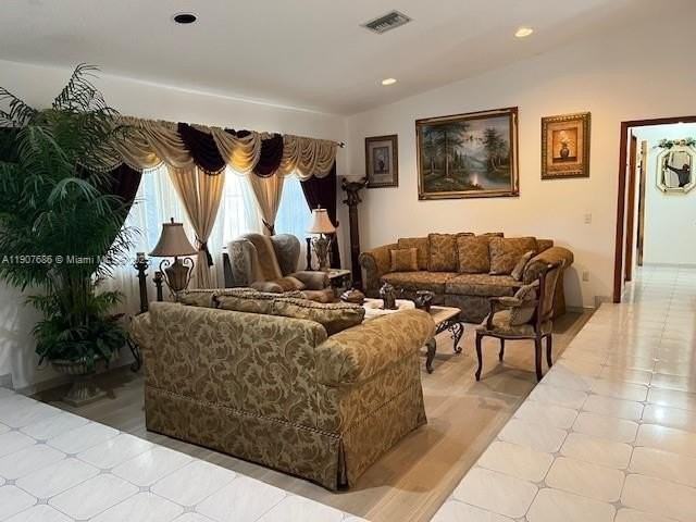 204 191st St - Photo 7 of 50