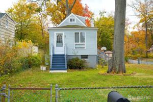 featured image of 1650 Holly Rd