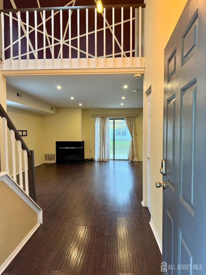 92 Winchester Way #92 - Photo 3 of 18