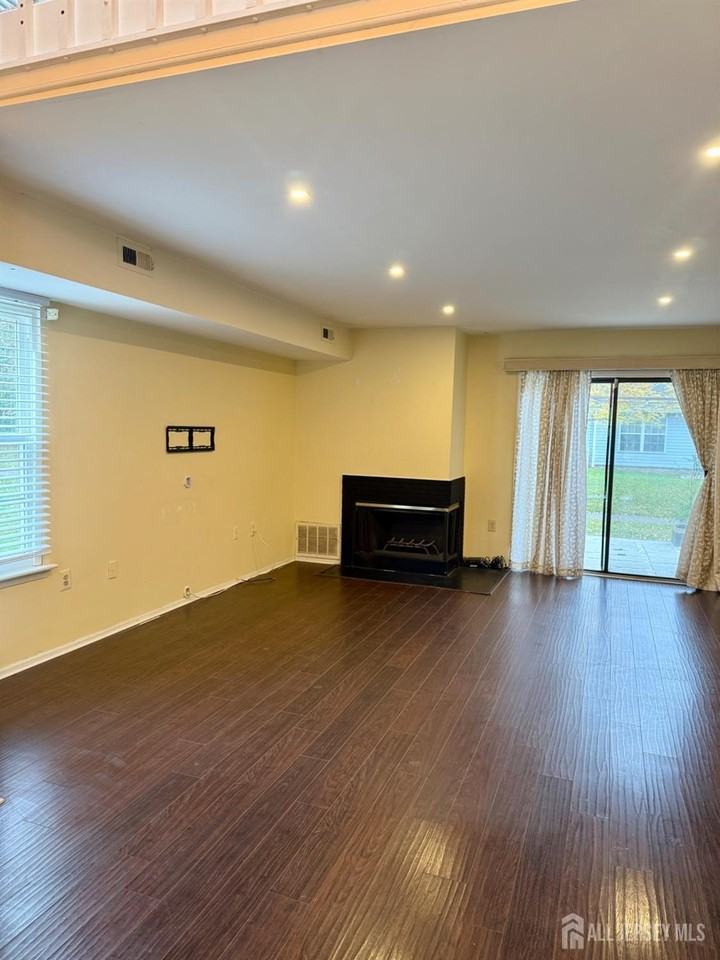 92 Winchester Way #92 - Photo 4 of 18