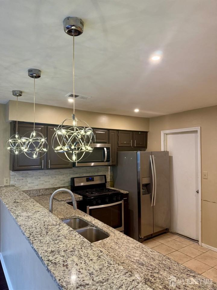 92 Winchester Way #92 - Photo 5 of 18