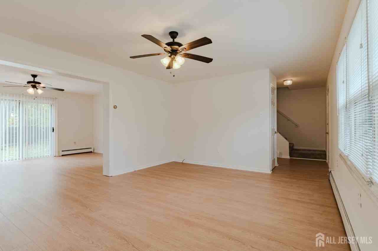 596 4th Ave - Photo 4 of 23