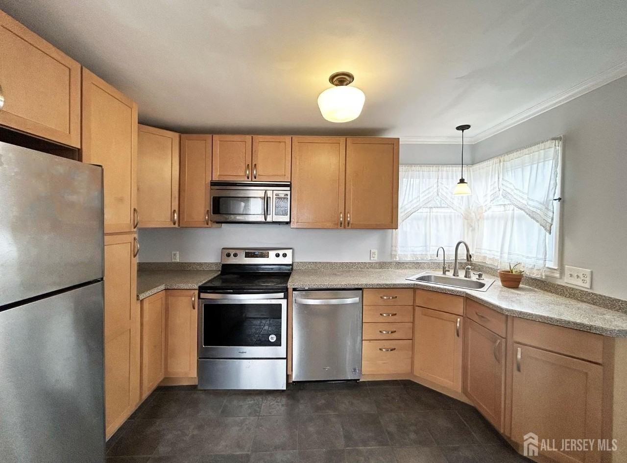 34 Wall St - Photo 6 of 19