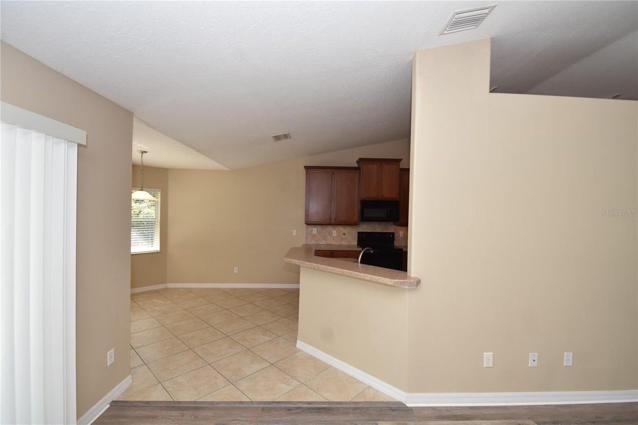 54 Postwood Dr - Photo 7 of 40