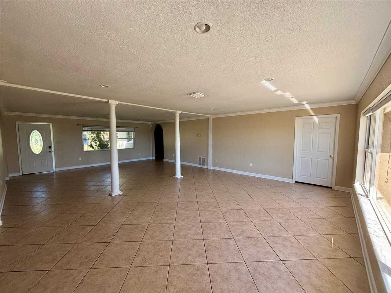 3430 Lakeview Drive - Photo 6 of 37