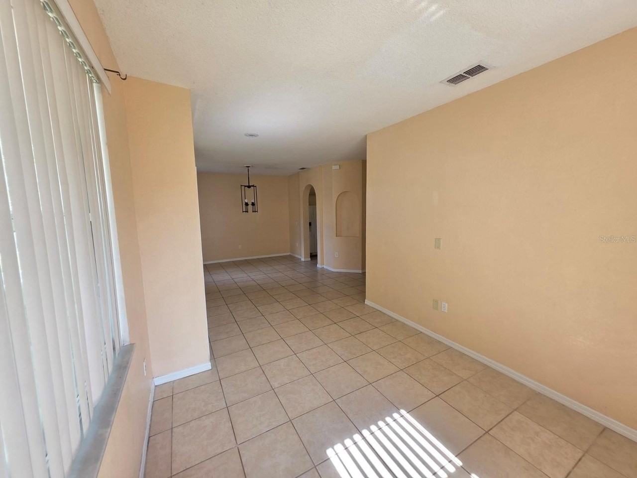 810 Terranova Rd - Photo 5 of 25