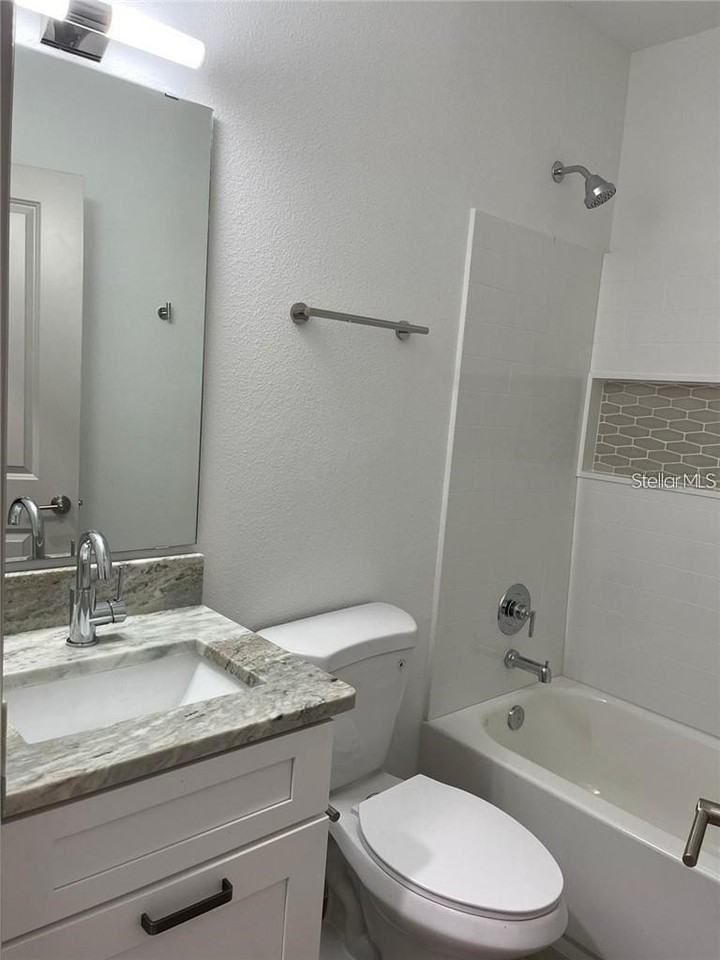 227 Balboa Dr - Photo 6 of 9