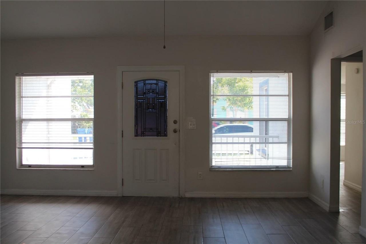 10115 Wheatley Hills Court - Photo 3 of 16