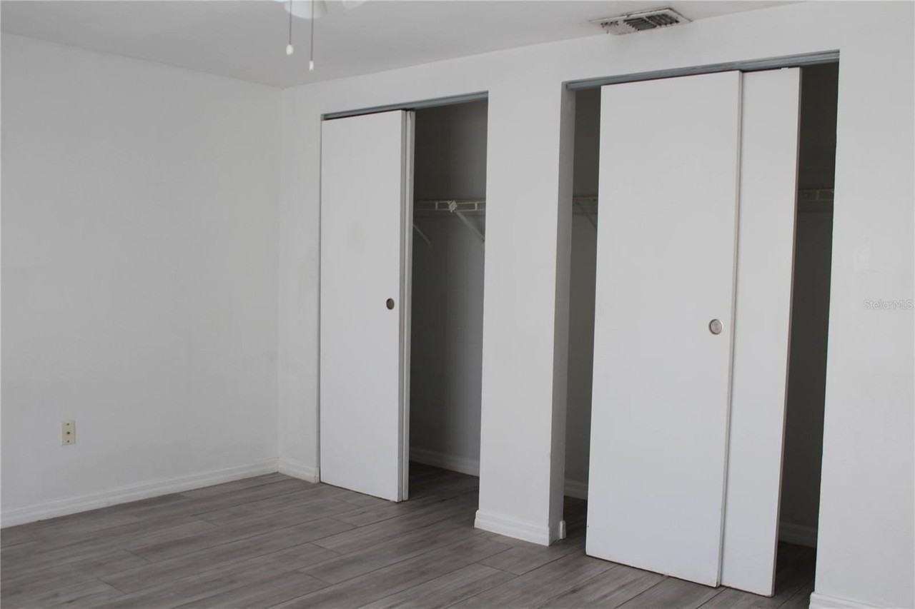 10115 Wheatley Hills Court - Photo 7 of 16