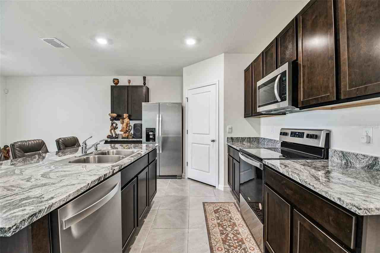 33635 Field Maple Loop - Photo 4 of 35