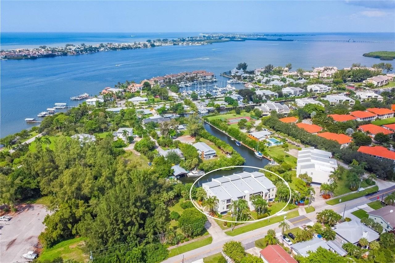 4212 126th St W #401 - Photo 3 of 50