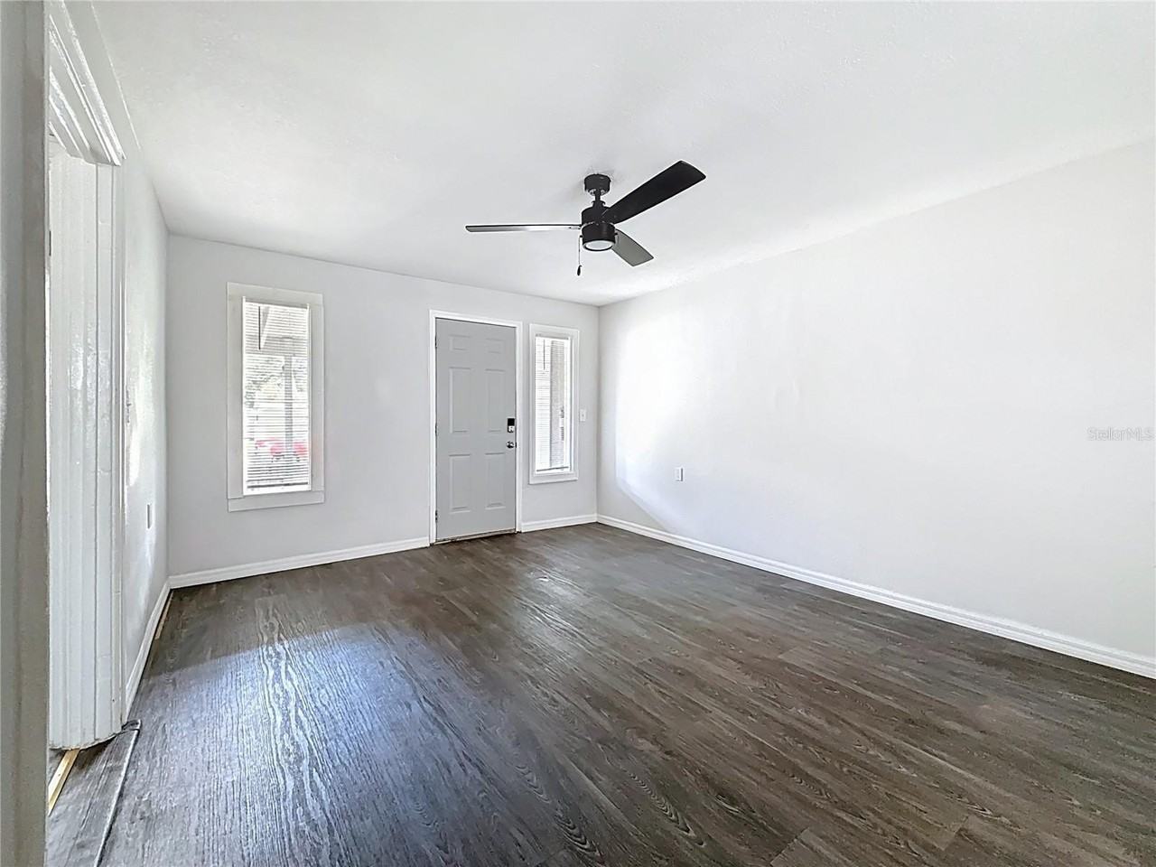 618 17th Ave S #W - Photo 4 of 26