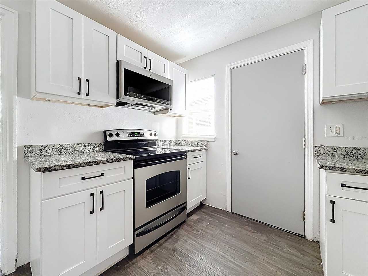 618 17th Ave S #W - Photo 7 of 26