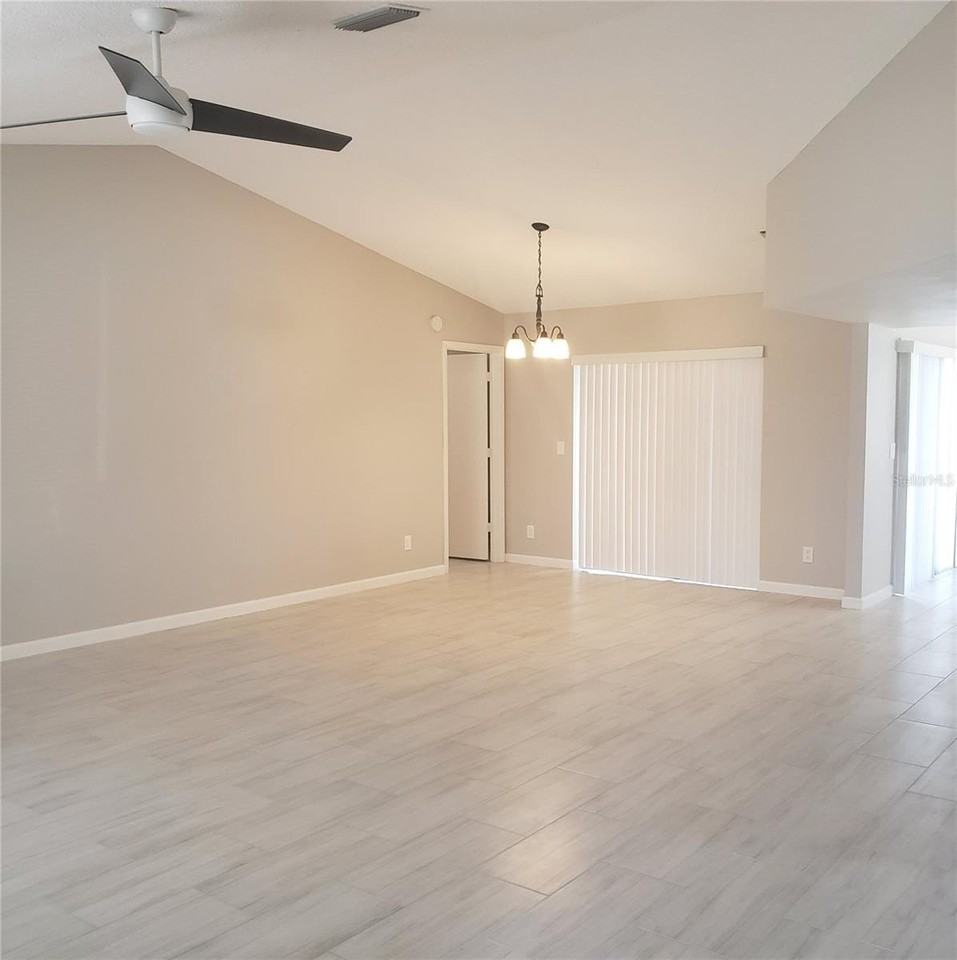 13131 Lawrence St - Photo 2 of 20