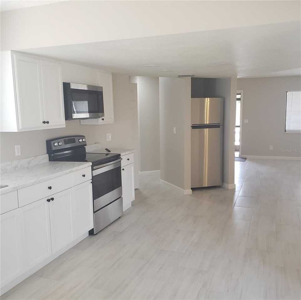 13131 Lawrence St - Photo 6 of 20