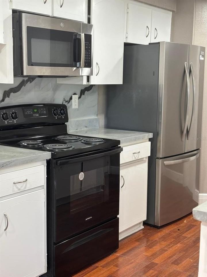 15827 Adobe Dr - Photo 3 of 12