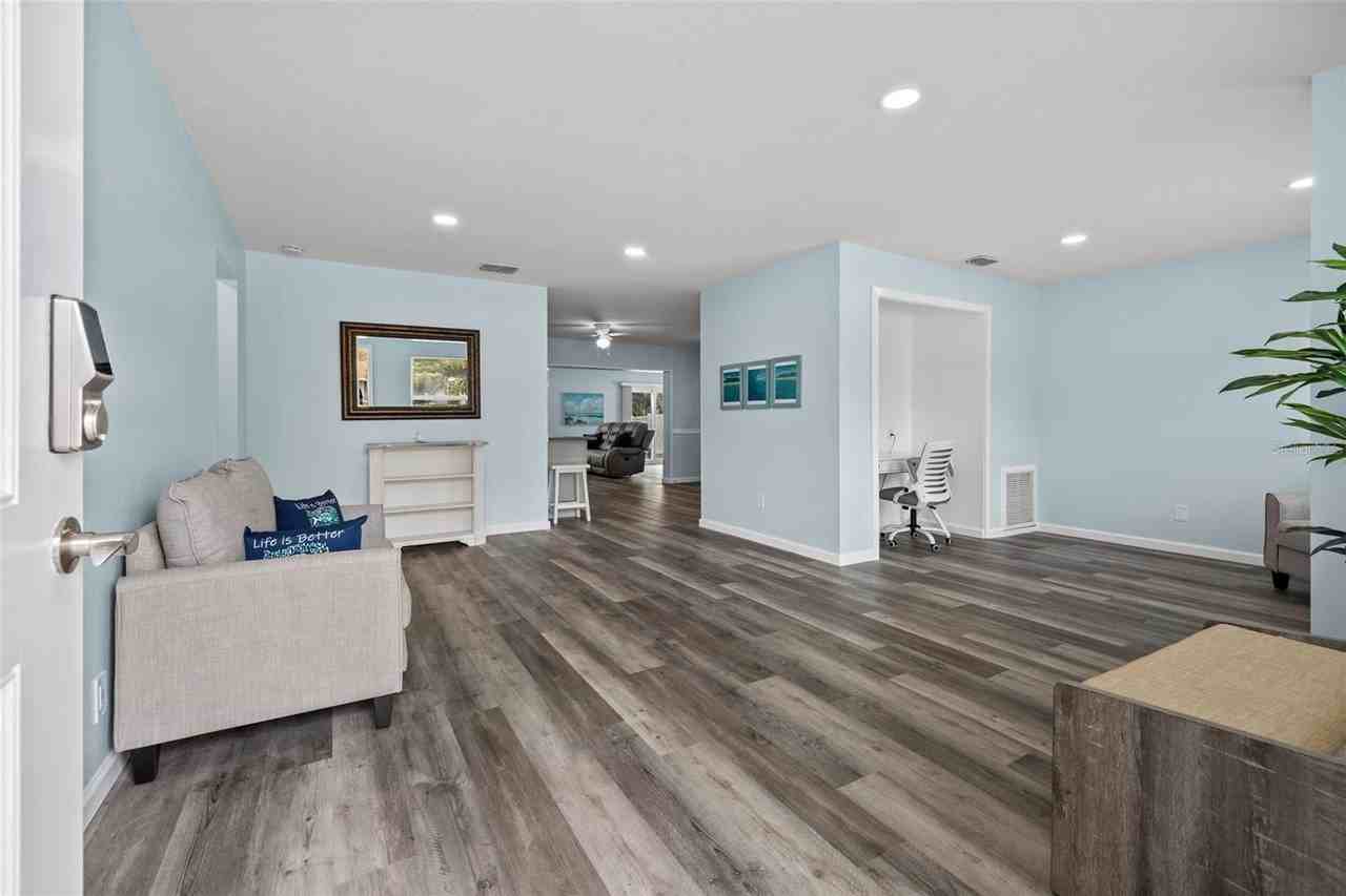 2832 47th Ave S - Photo 2 of 26