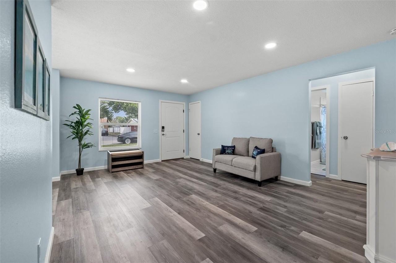 2832 47th Ave S - Photo 4 of 26