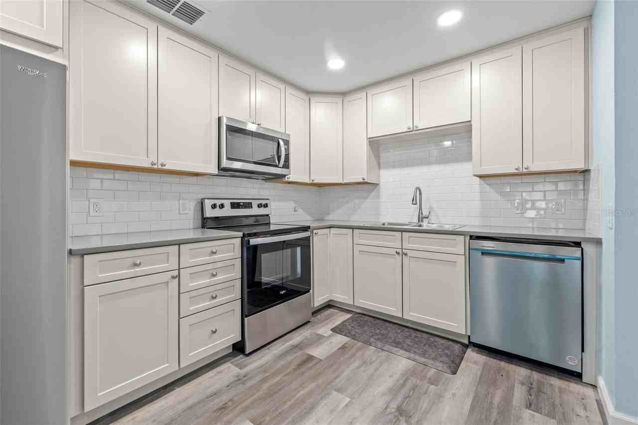 2832 47th Ave S - Photo 7 of 26