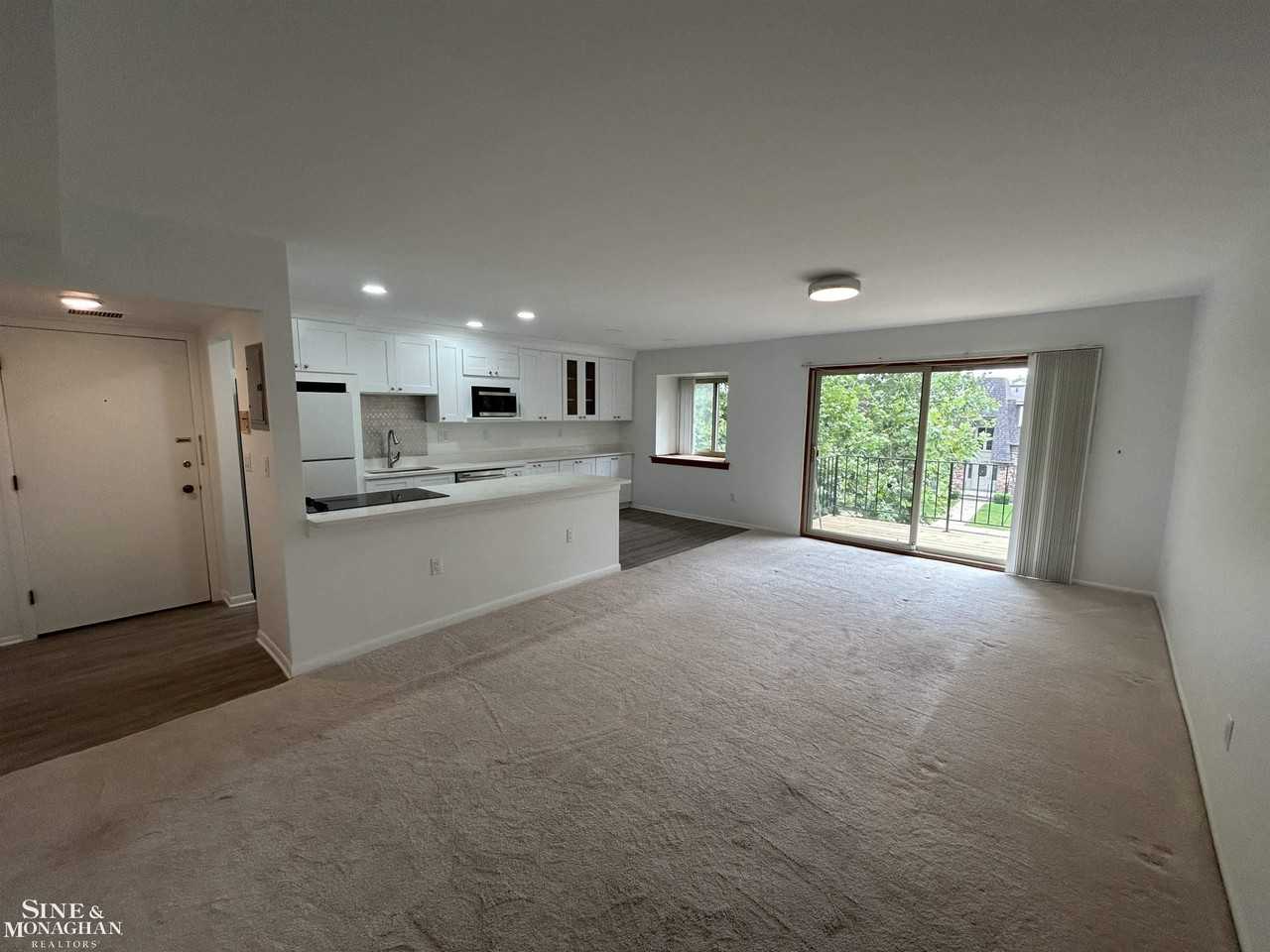 330 Riviera Dr - Photo 2 of 8