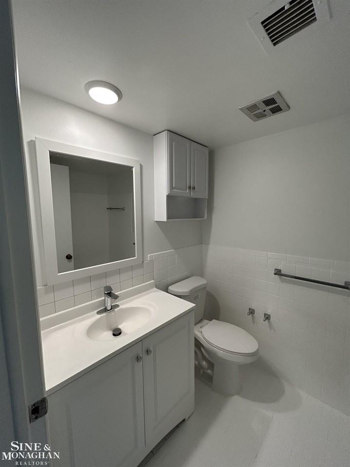 330 Riviera Dr - Photo 7 of 8