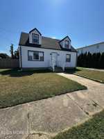 featured image of 10 Campbell Ct Unit W #W