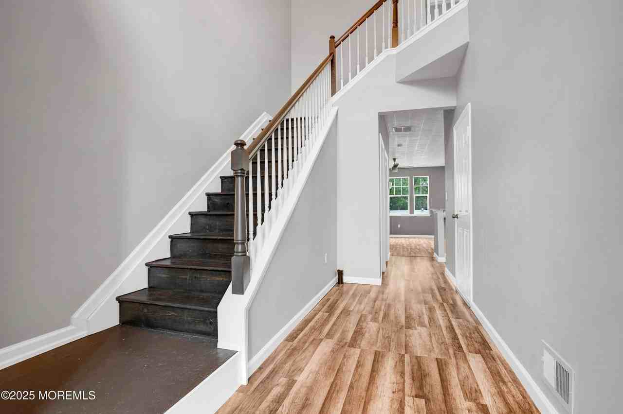 100 Pine Street #3 - Photo 3 of 20