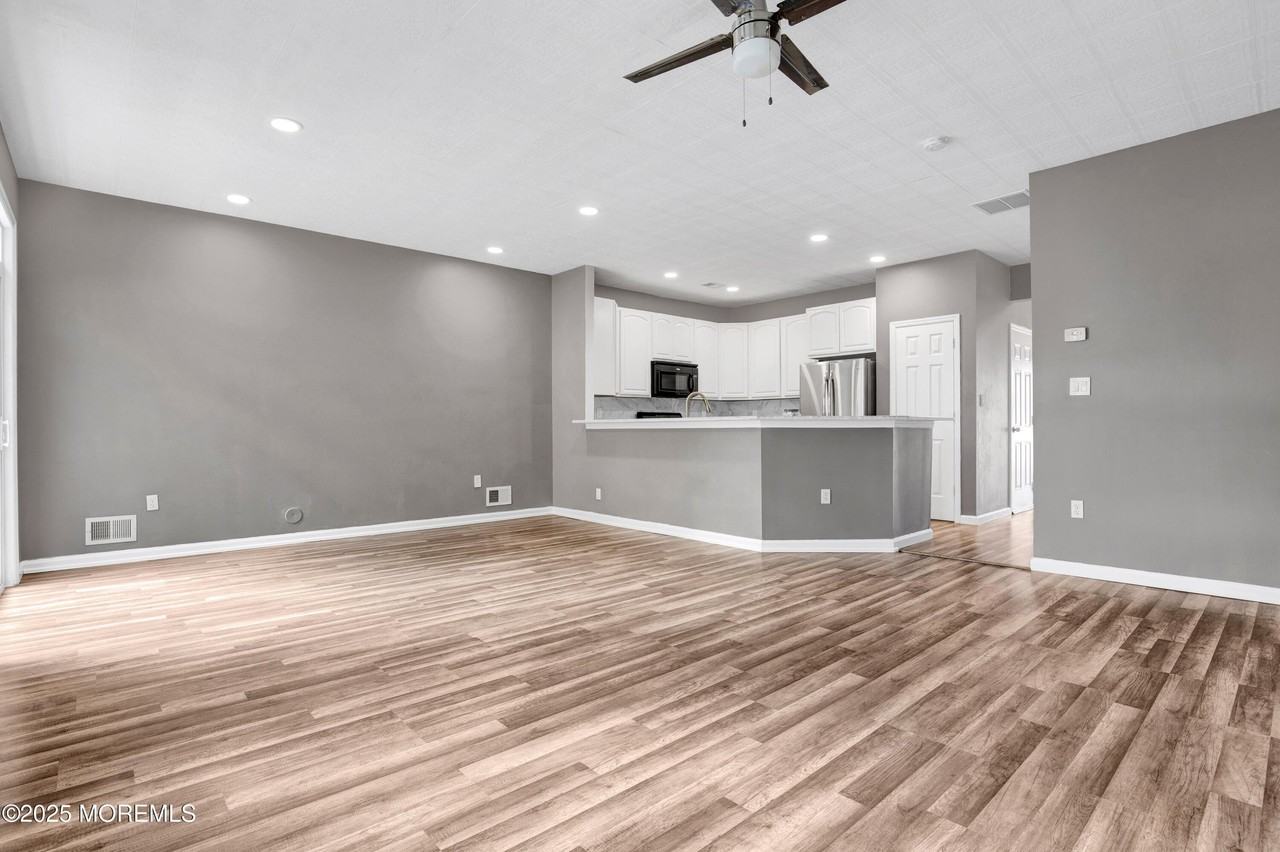 100 Pine Street #3 - Photo 6 of 20