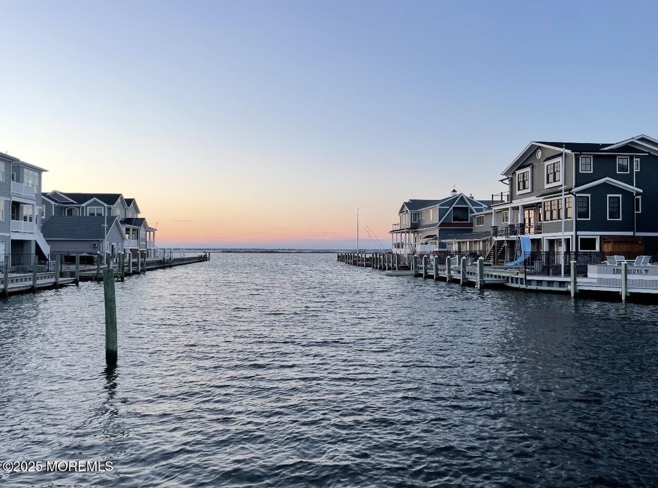 241 Westmont Ave - Photo 4 of 26