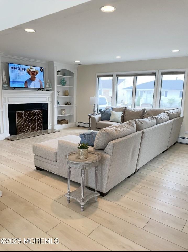 241 Westmont Ave - Photo 6 of 26