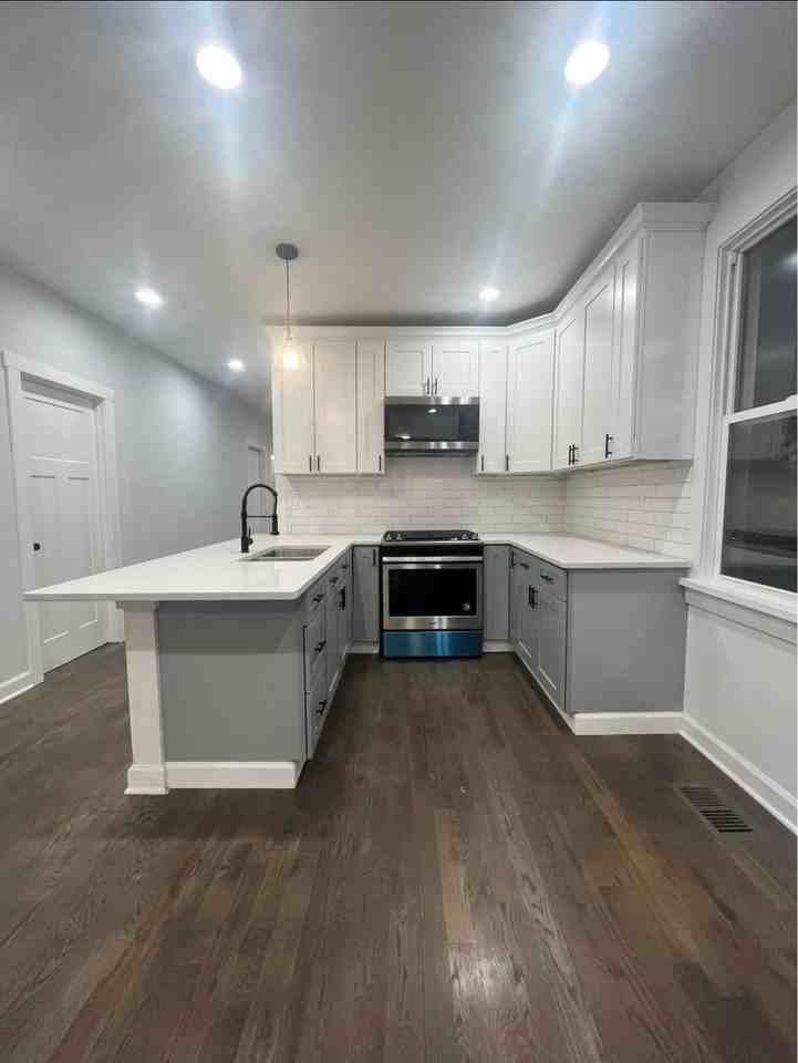 5212 South Lorel Avenue - Photo 5 of 17