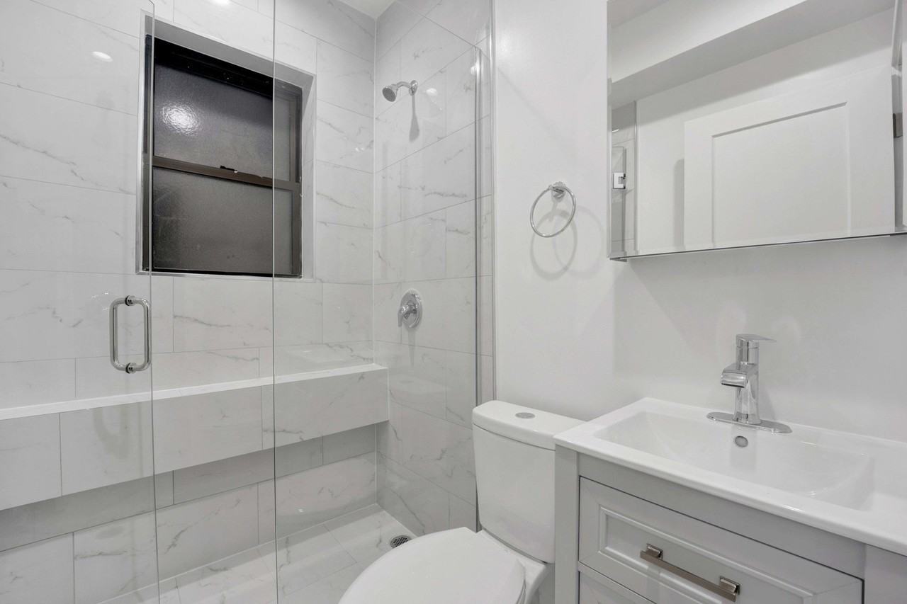 2959 N Damen Ave #1L - Photo 2 of 12