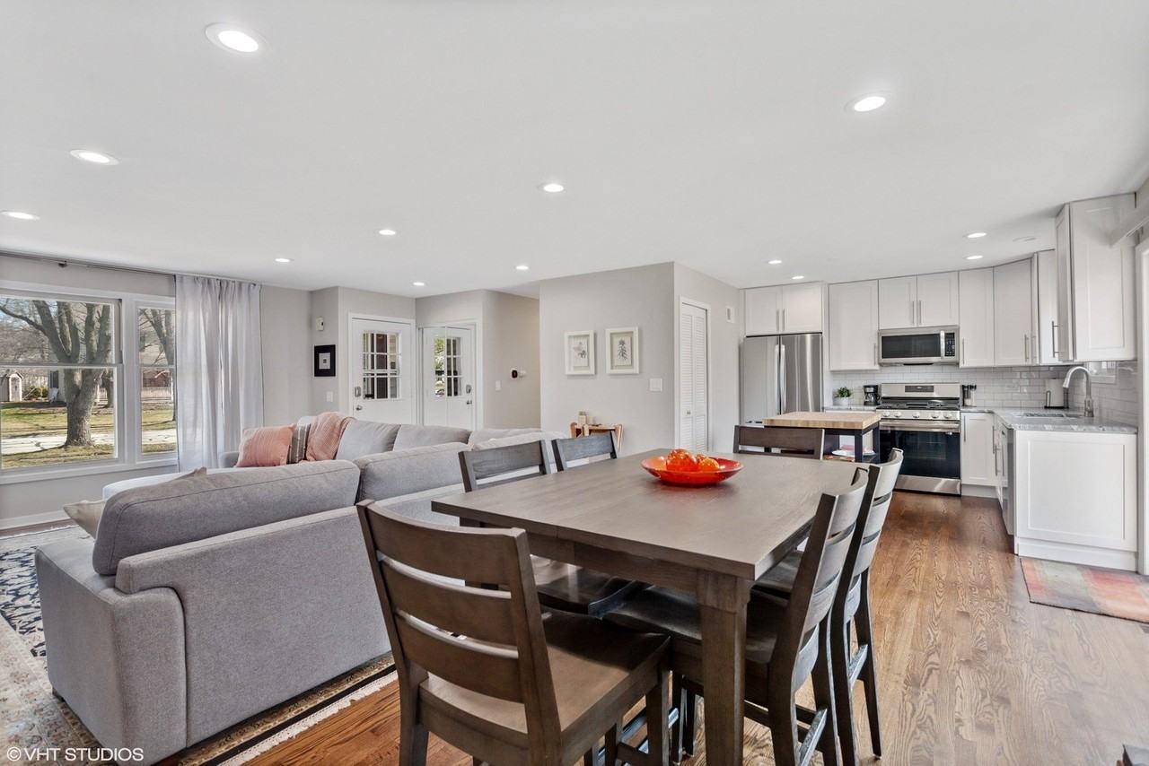 1915 Farmington Ct - Photo 7 of 30