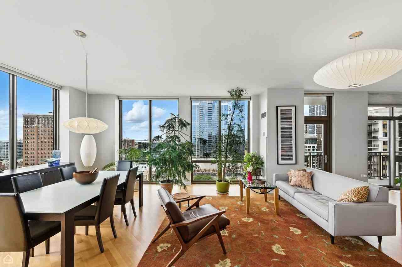 1335 S Prairie Ave #1706 - Photo 2 of 19