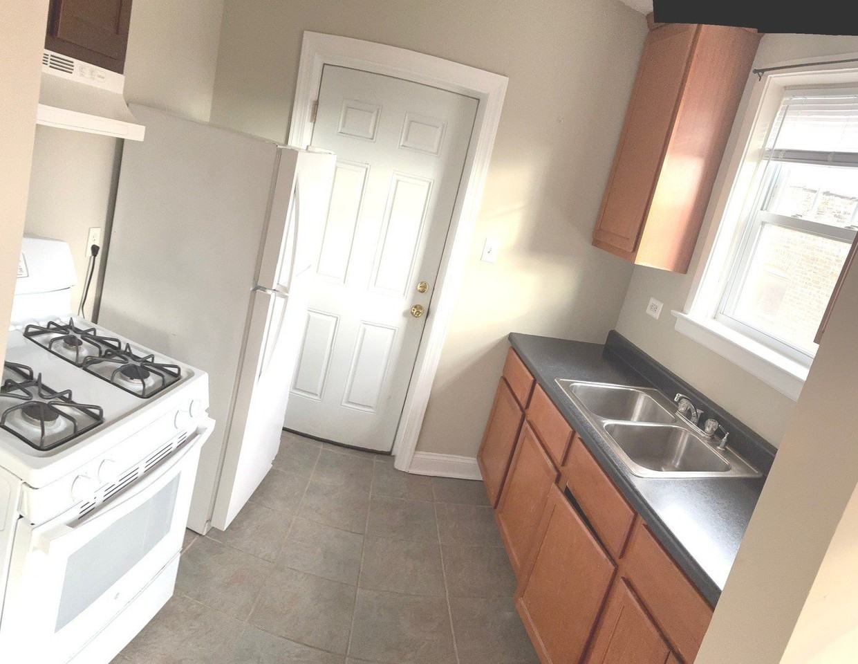 3906 N Central Ave #2B - Photo 4 of 8