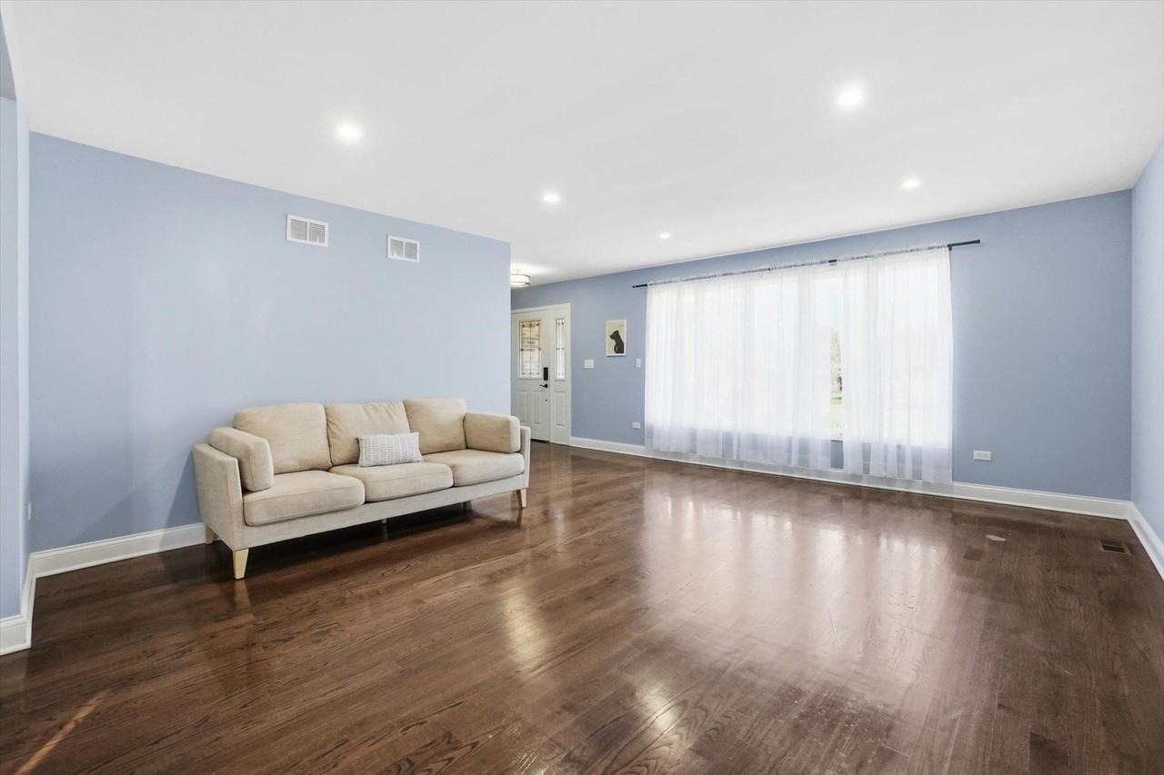 13141 West Stonewood Drive - Photo 4 of 27