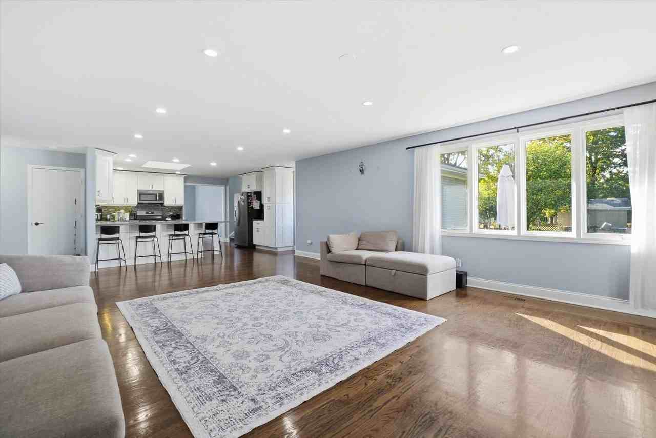 13141 West Stonewood Drive - Photo 5 of 27