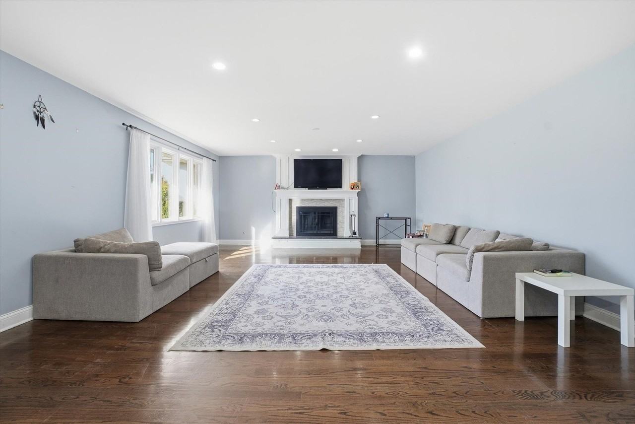 13141 West Stonewood Drive - Photo 6 of 27