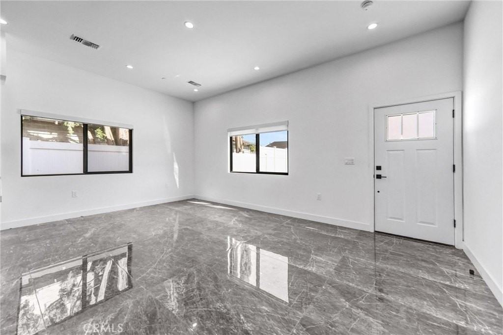 6831 Ranchito Avenue - Photo 6 of 20