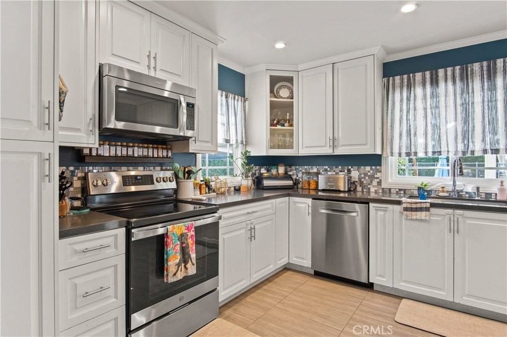 6835 Aldea Avenue - Photo 7 of 50