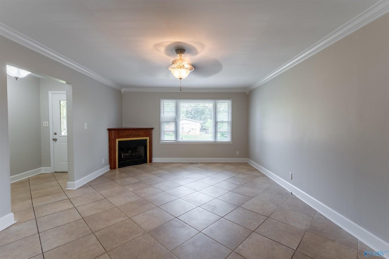 425 Arthur St Nw - Photo 2 of 21