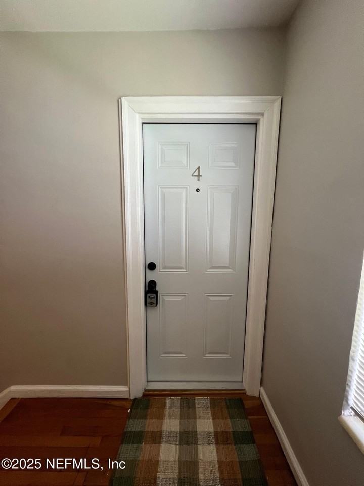 1789 River Road #4 - Photo 7 of 31